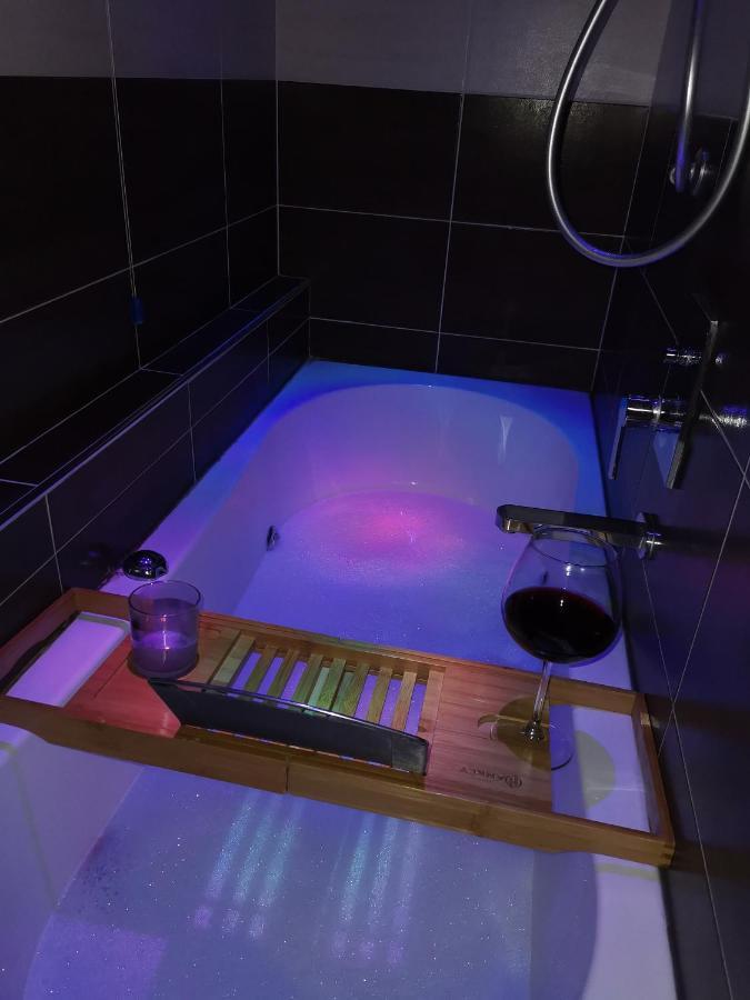 Bed and Breakfast Voyage Prive Deluxe La Spezia Exterior foto